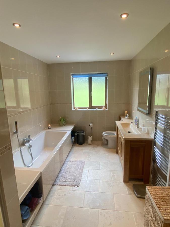 Laurel Bank Bed & Breakfast Abbey-Cwmhir Luaran gambar