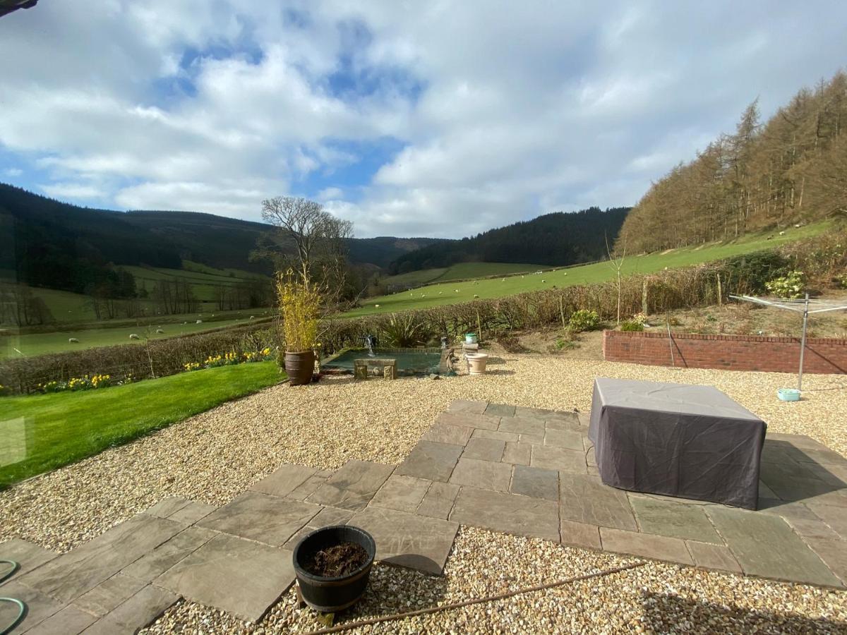 Laurel Bank Bed & Breakfast Abbey-Cwmhir Luaran gambar