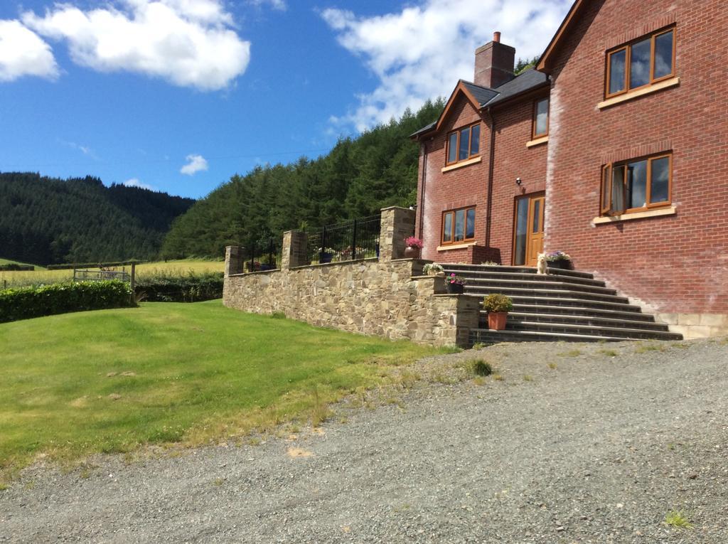 Laurel Bank Bed & Breakfast Abbey-Cwmhir Luaran gambar